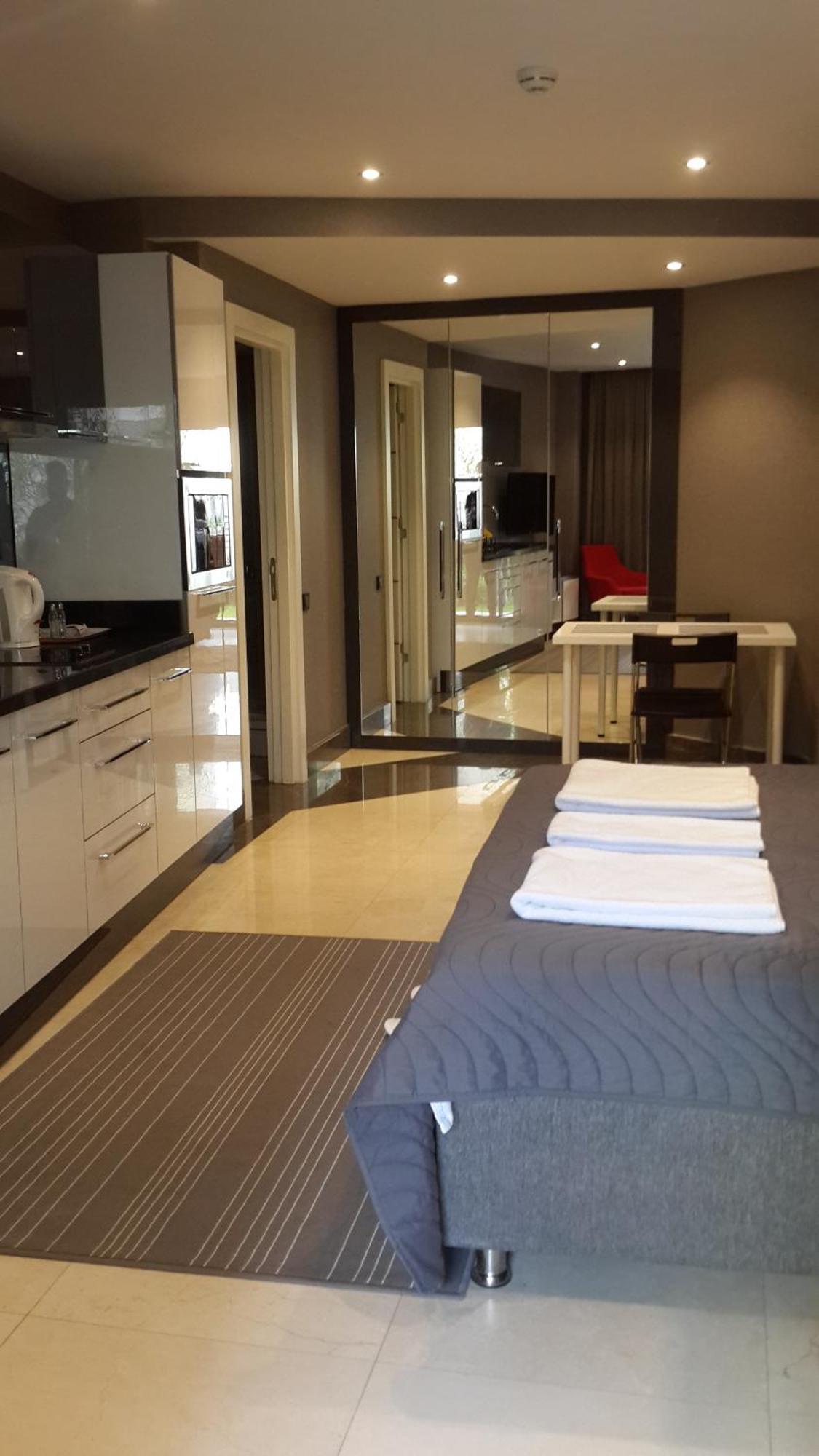 Bmk Suites Apartments Antalya Bagian luar foto